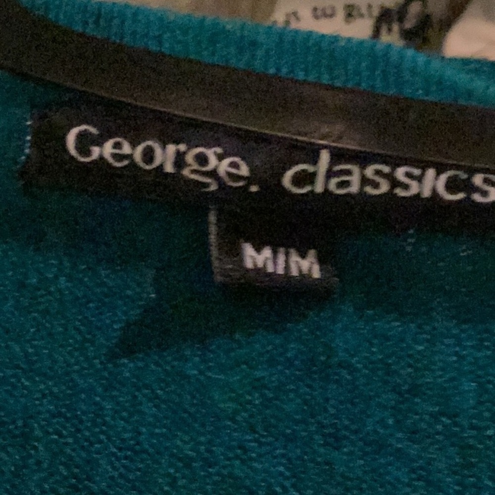 George Sweater - Picture 3 of 3